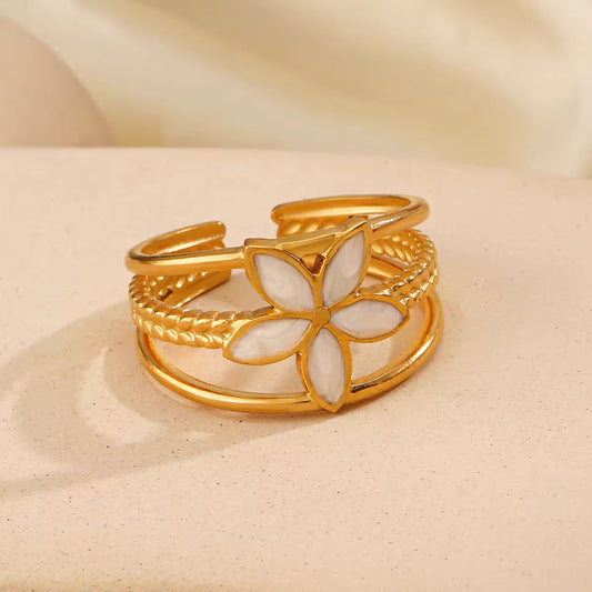 Fleur Band Ring
