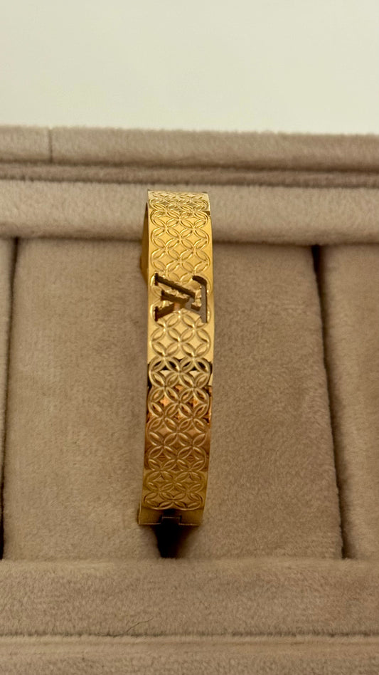 Royal Monogram Bracelet (small size - 2.4” diameter)