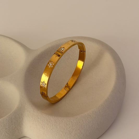 Astra Star Bracelet – 18K PVD Gold Plated Waterproof Stainless Steel Bracelet