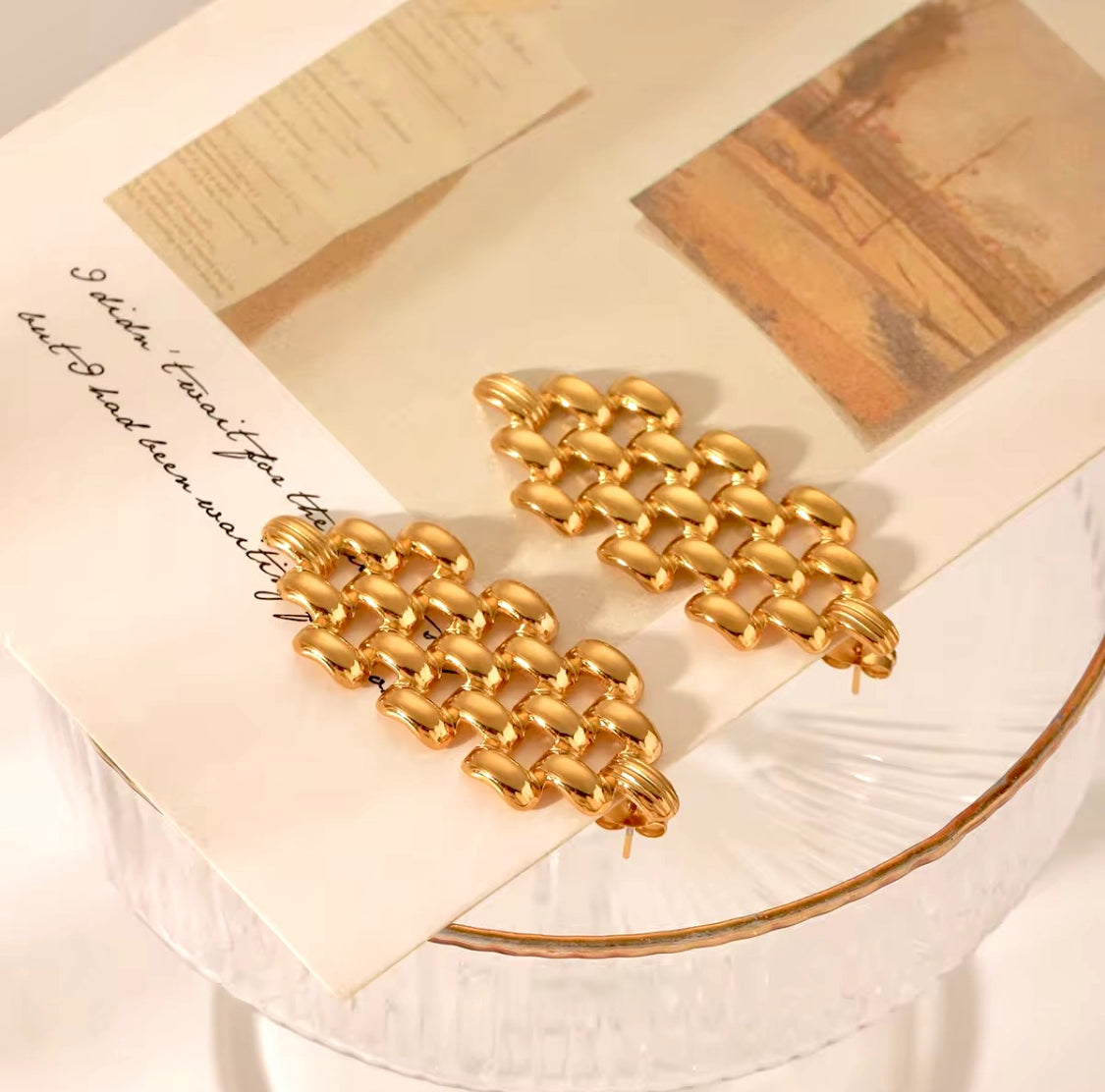 Geometric Maze Studs