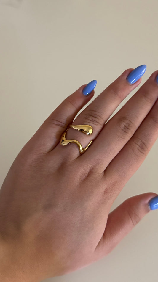 Eterna Wave Ring