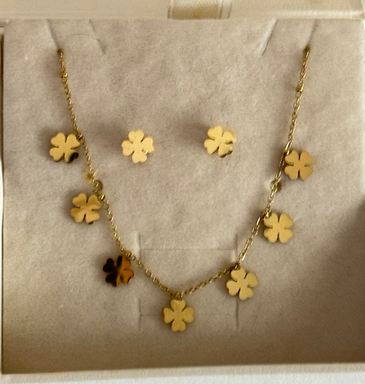 Golden Clover Charm Set