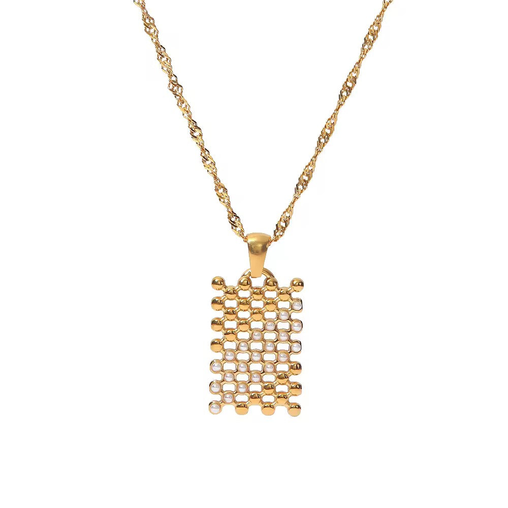 Elara Necklace