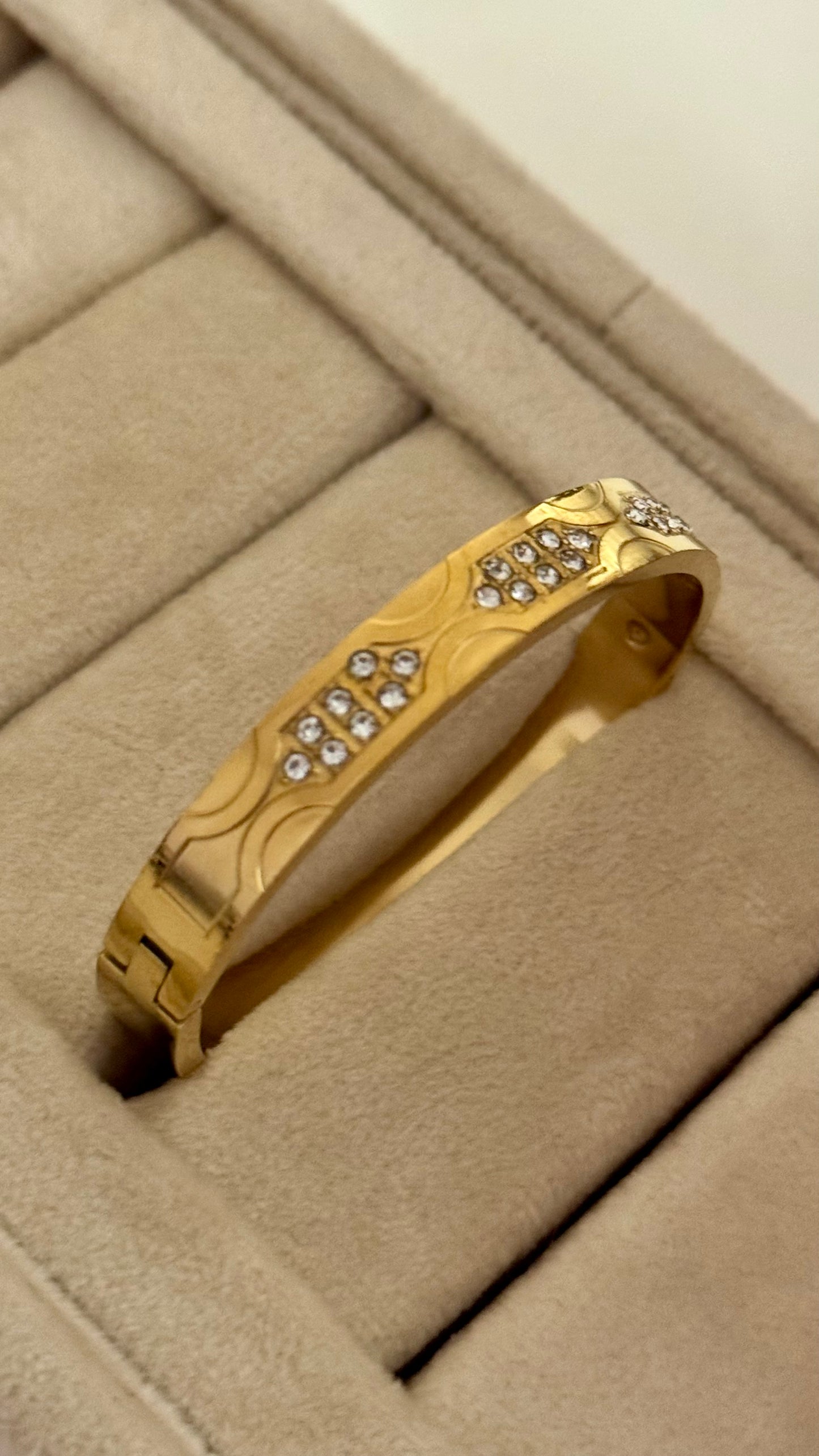 Elysian Spark Bracelet