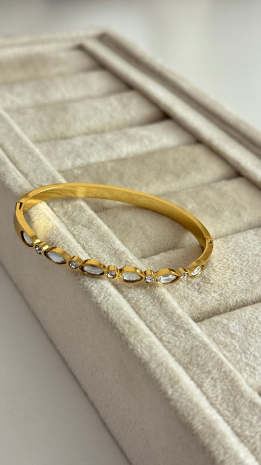 Iris Link Bangle ( Small Size-2.4”)