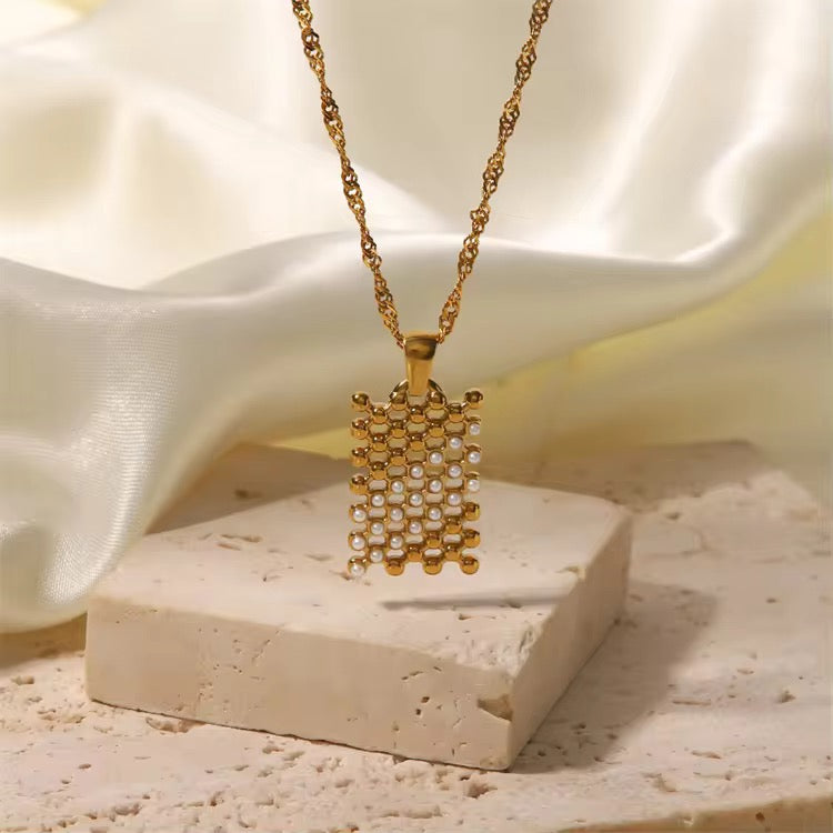 Lustre Grid Necklace
