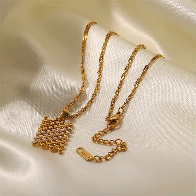 Lustre Grid Necklace