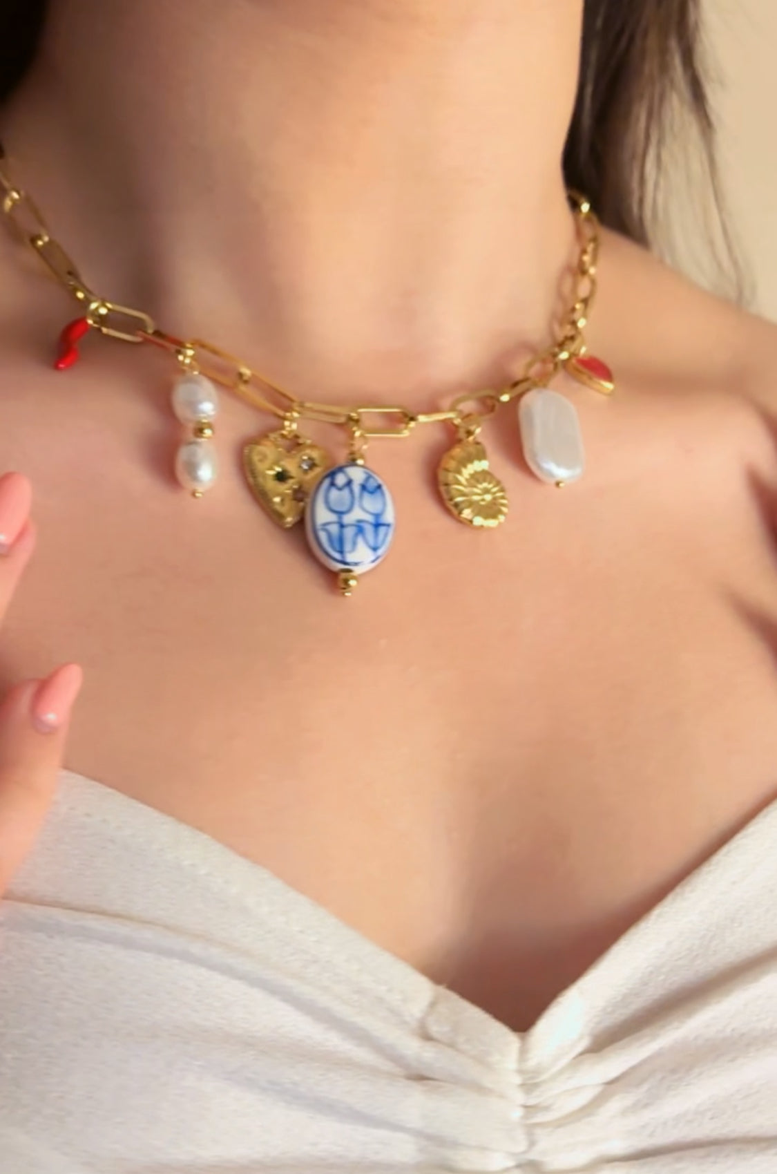 La Vita Charm Necklace