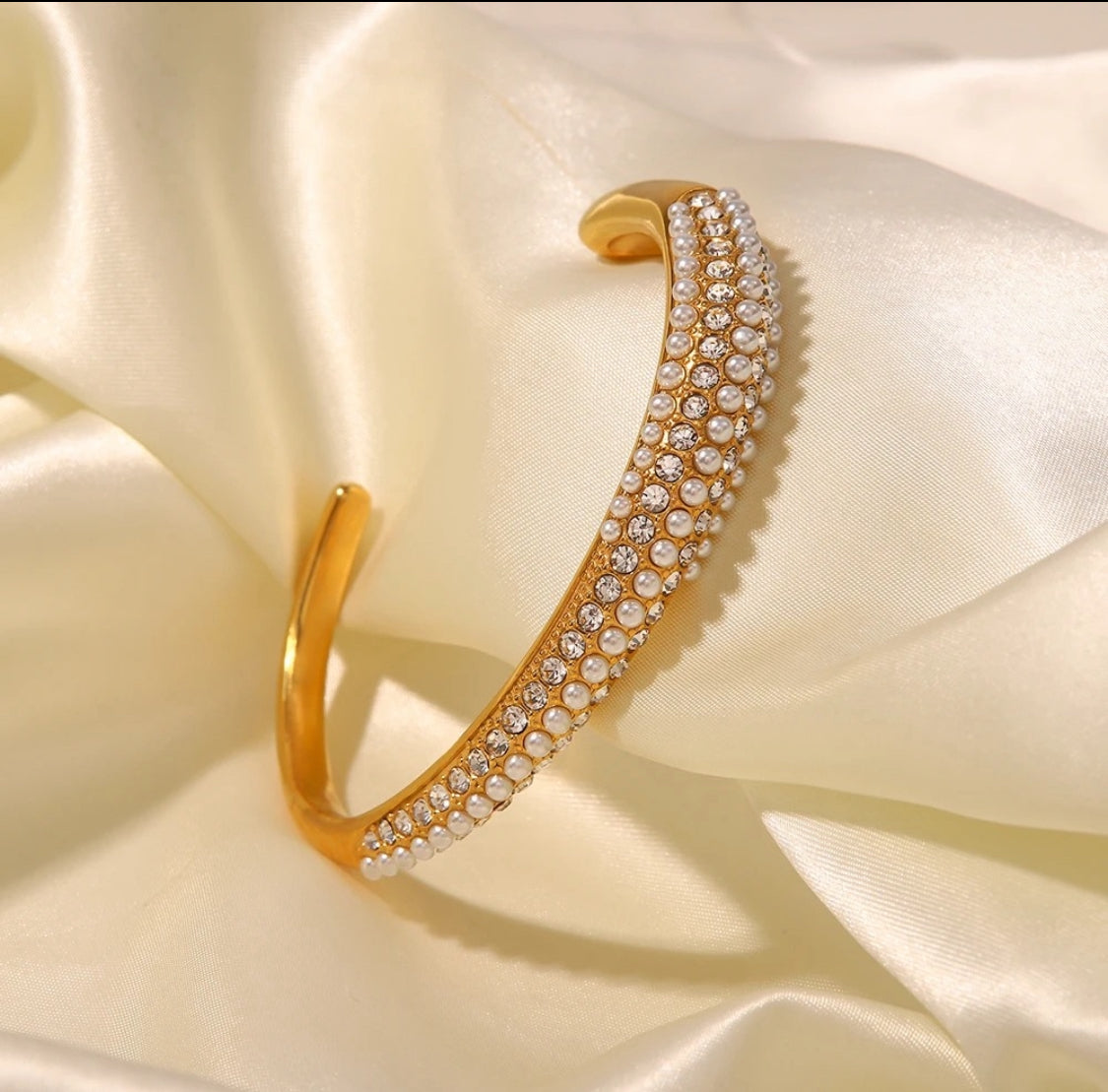 Luxury Pearl Bracelet