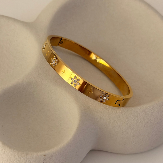 Astra Star Bracelet – 18K PVD Gold Plated Waterproof Stainless Steel Bracelet
