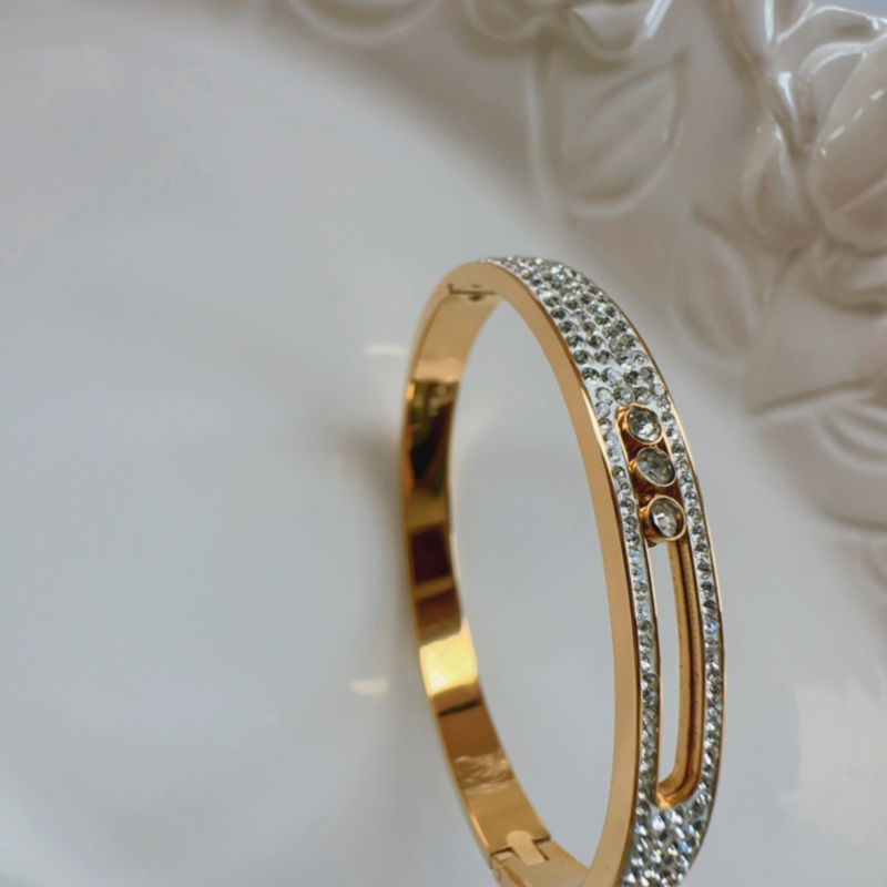 Dancing Stone Bracelet