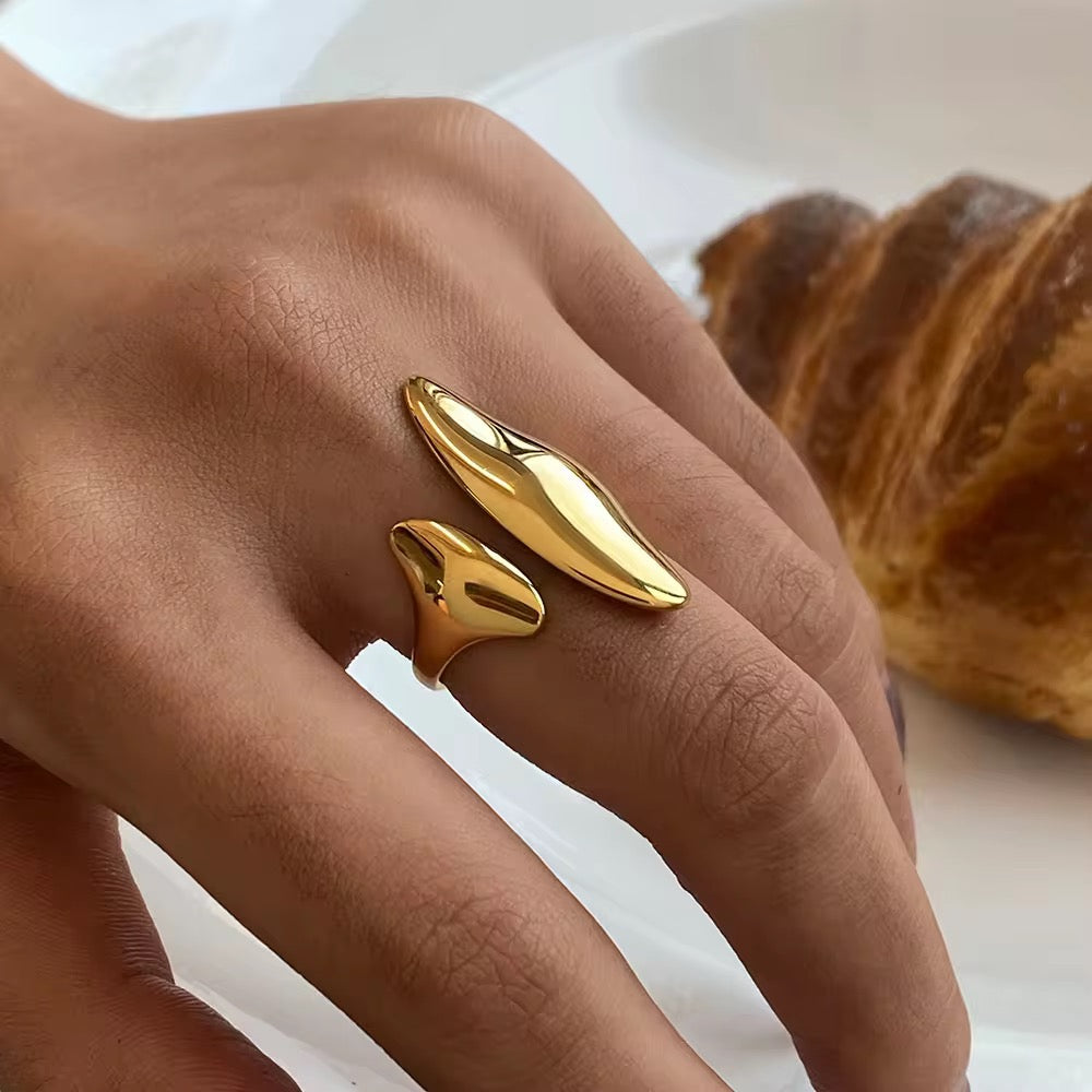 Sculptura Ring