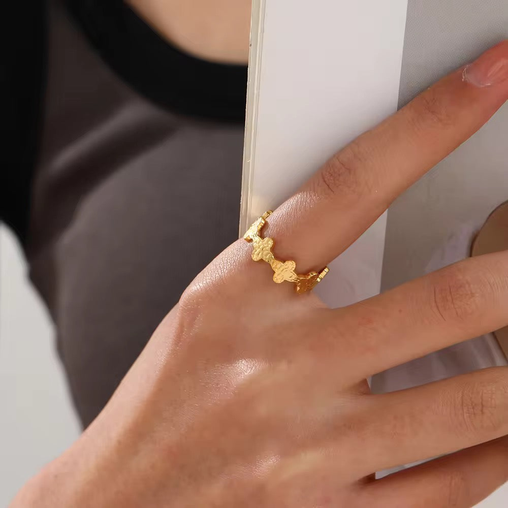 Bloomis Adjustable Ring