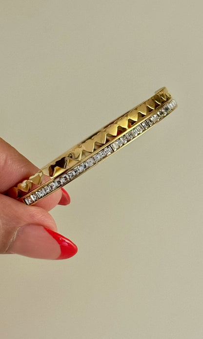 Golden Heartbeat Bangle