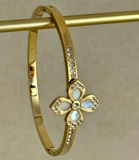 Lumora Bracelet