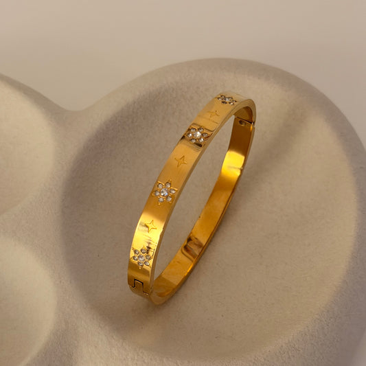 Astra Star Bracelet – 18K PVD Gold Plated Waterproof Stainless Steel Bracelet