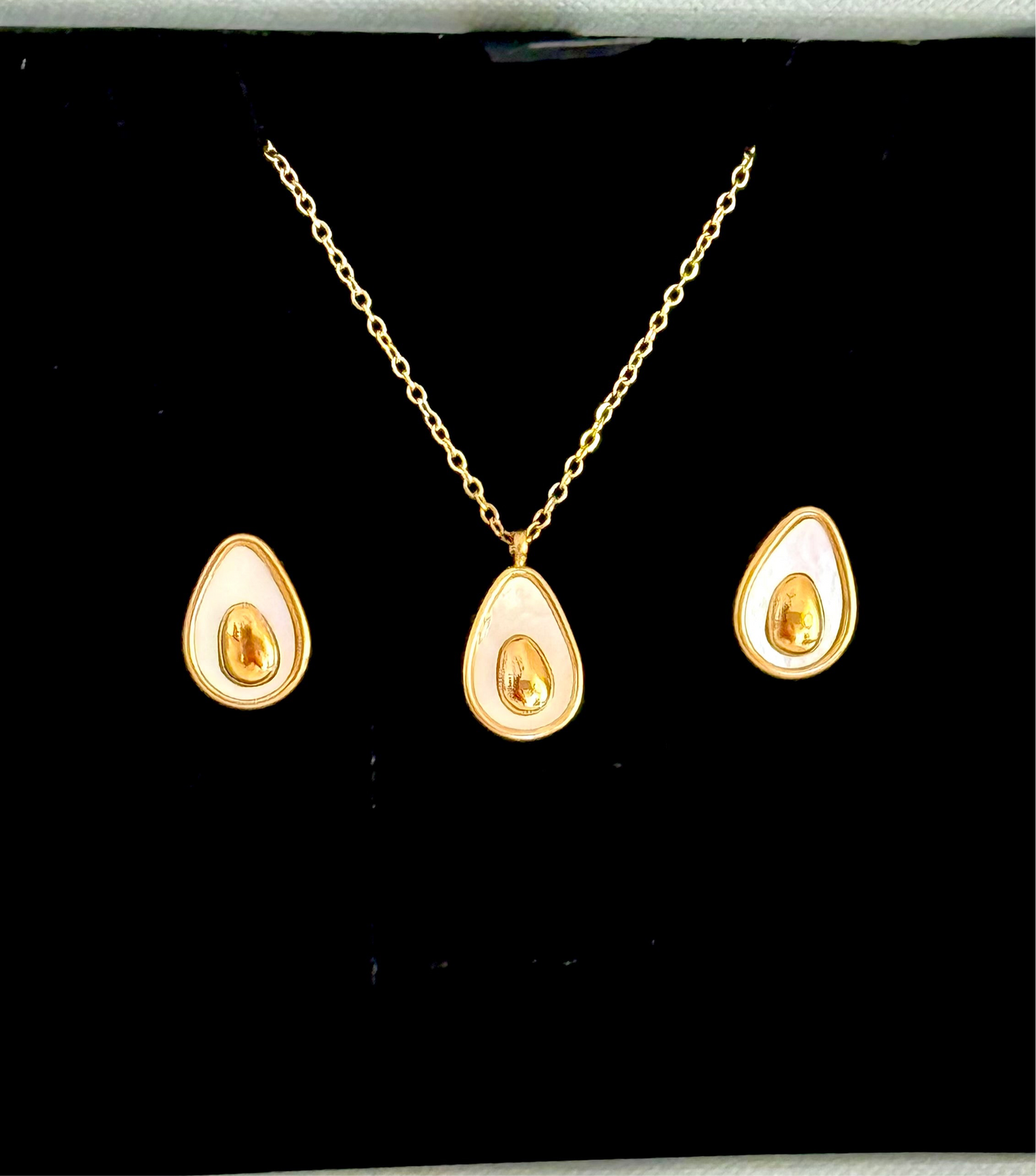 Avacado shell set