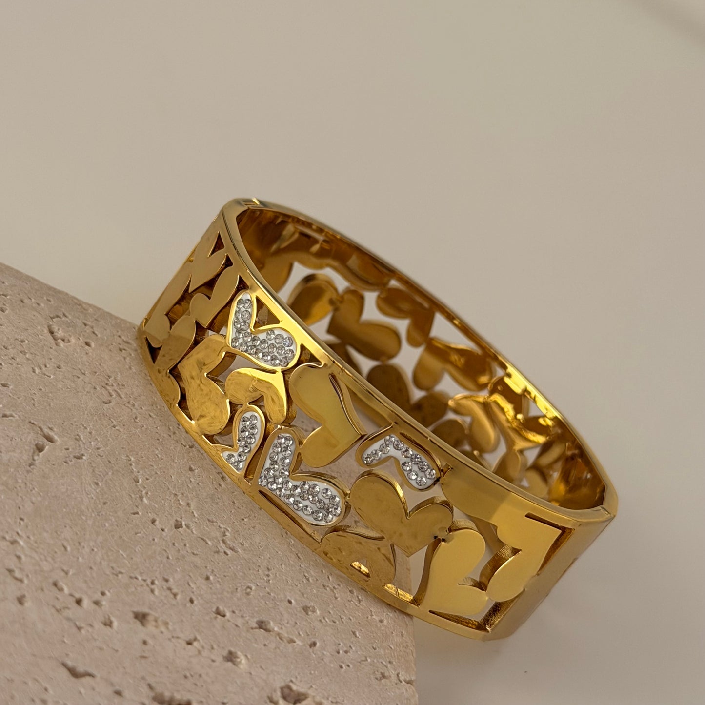 Lovique Bracelet | 18K Gold-Plated • Waterproof • Anti-Tarnish