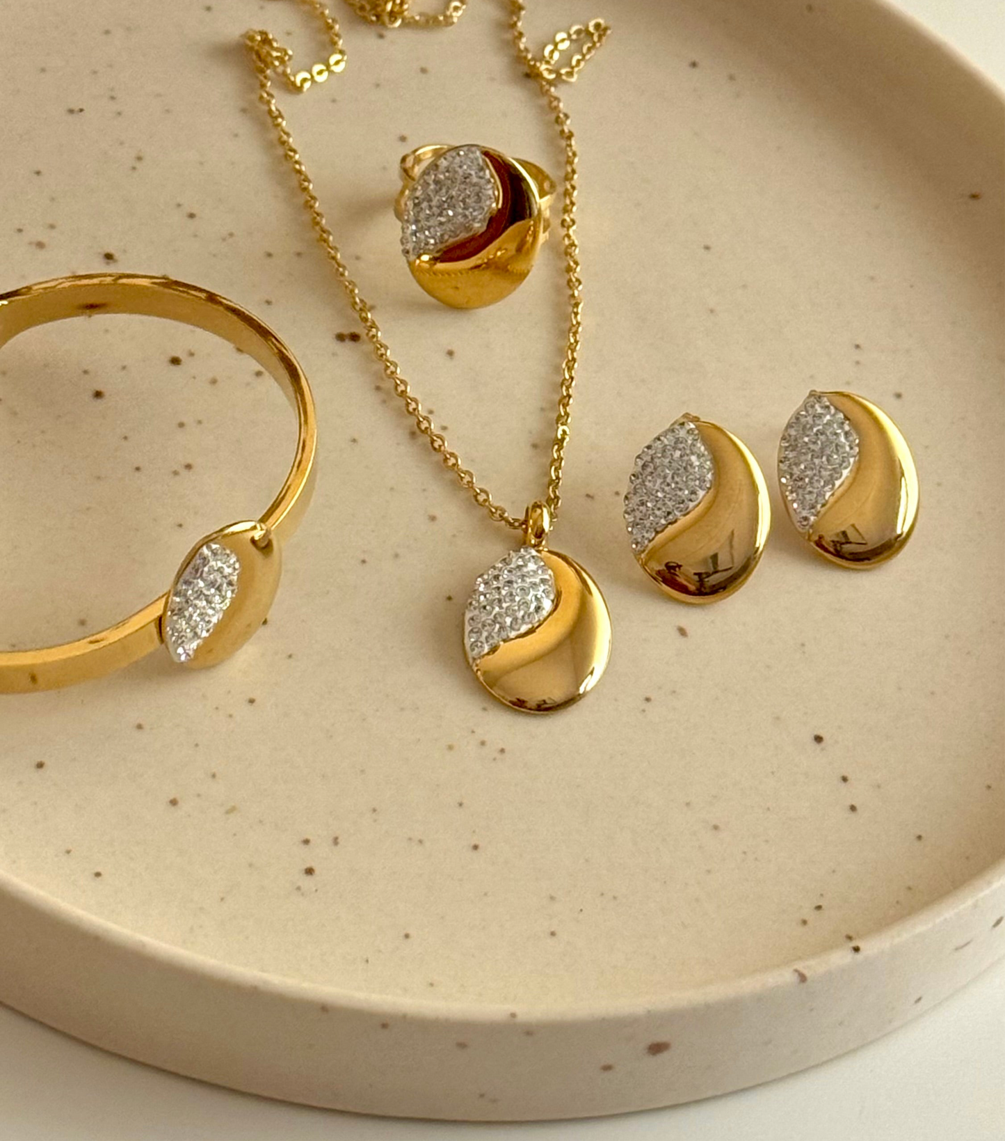 Auralis Set ( Necklace + Earrings + Ring + Bracelet)