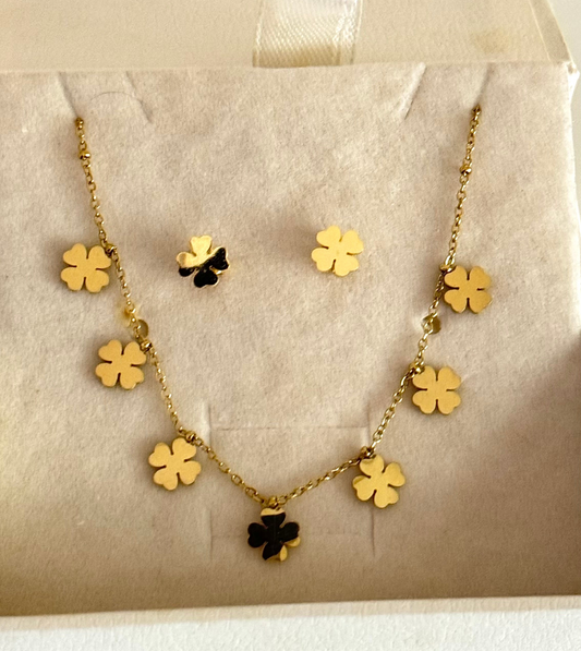 Golden Clover Charm Set