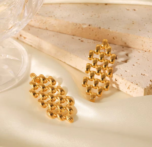 Geometric Maze Studs