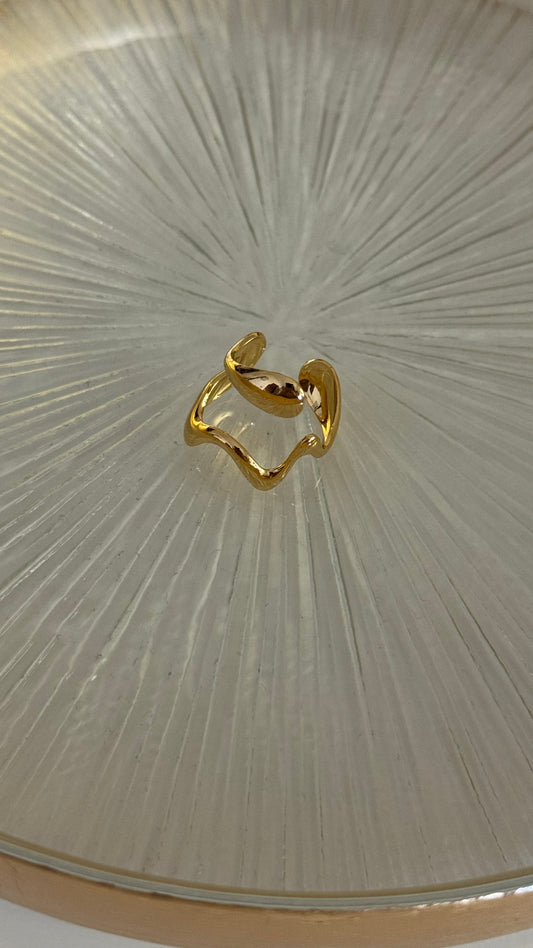 Eterna Wave Ring