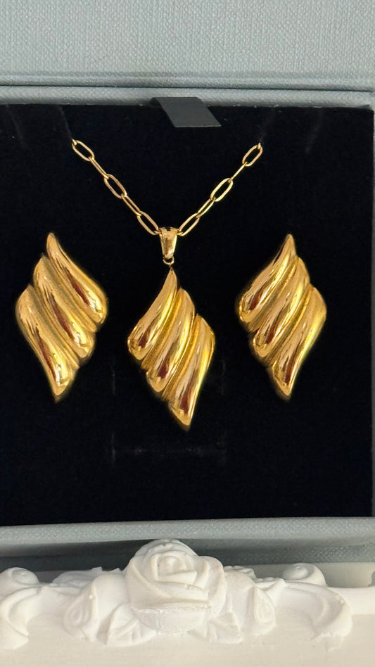 Golden Ripple Set ( Necklace + Earrings)