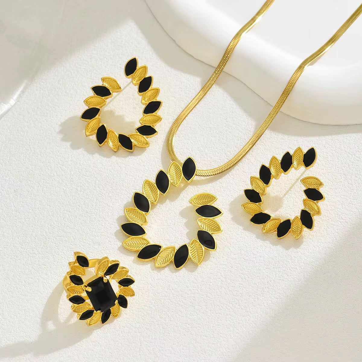 Leaf Trail Set ( Necklace + Earrings + Ring )