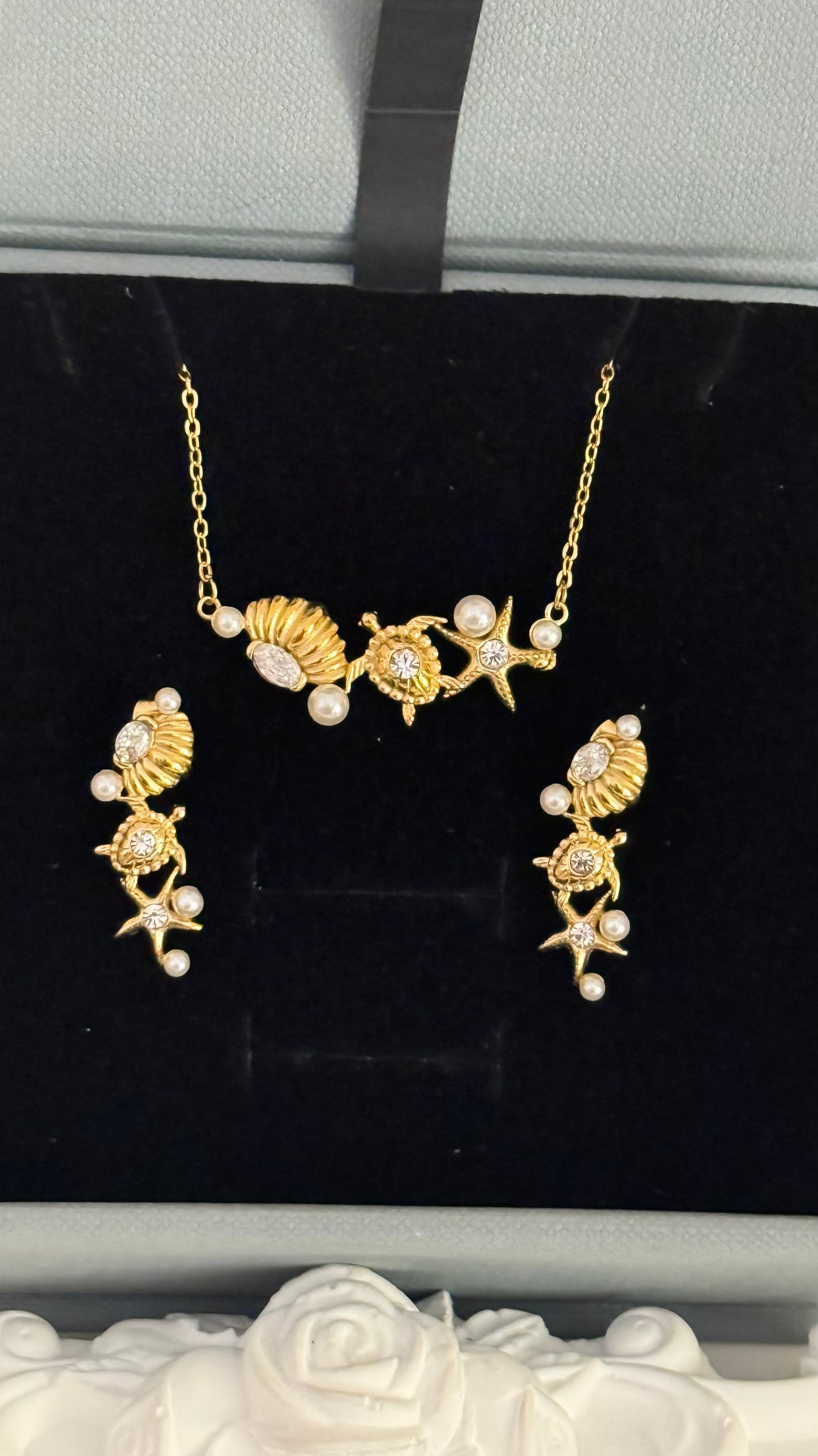 Aurelis Necklace & Earrings Set