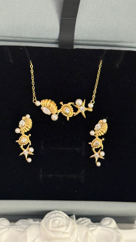 Aurelis Necklace & Earrings Set