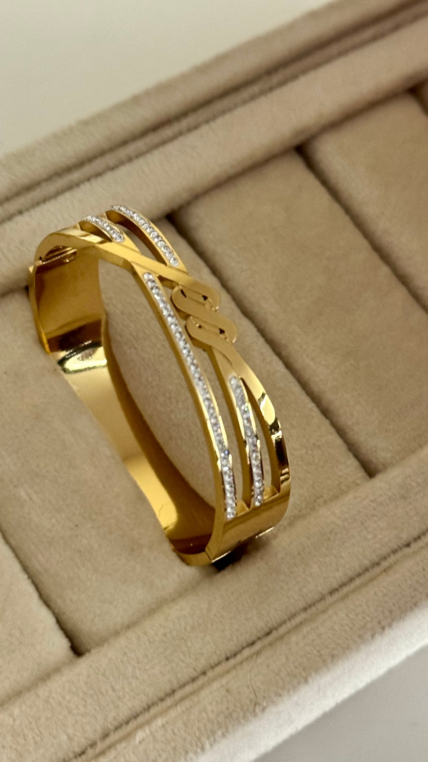 Auric Flow Bracelet (Small Size-2.4”)