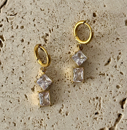 Zig - Zag zircon Dangler