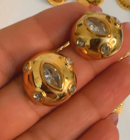 Gleaming Eye Orb Earrings