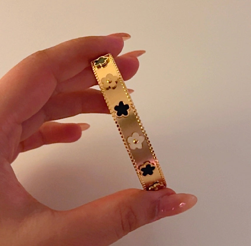 Rebecca Clover Bracelet