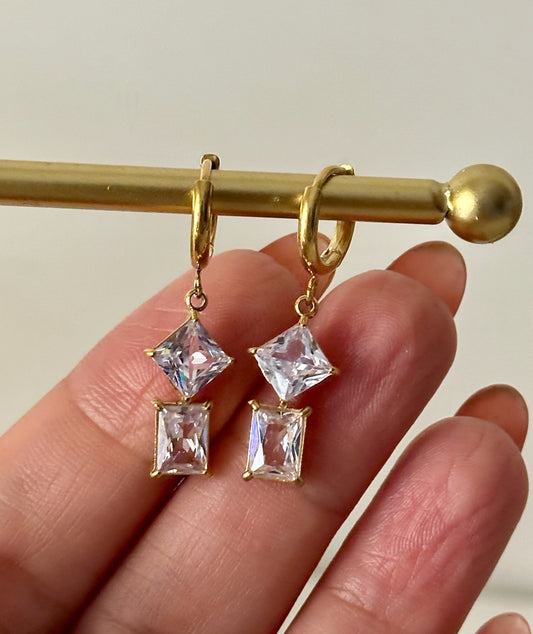 Zig - Zag zircon Dangler