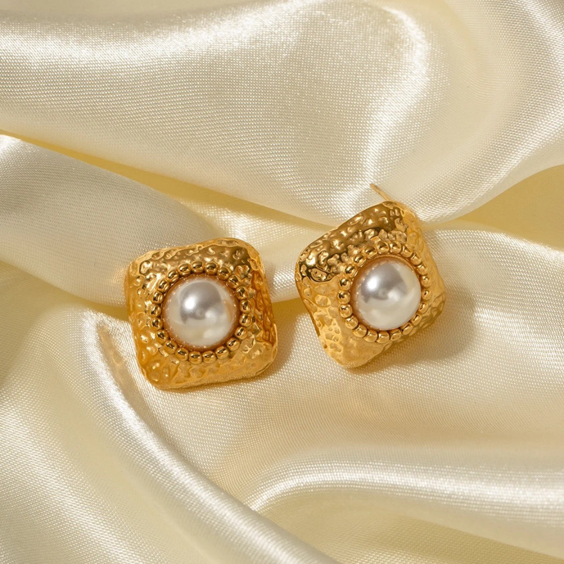 Pearl Oasis Earrings