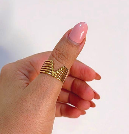 V-Shaped Ring