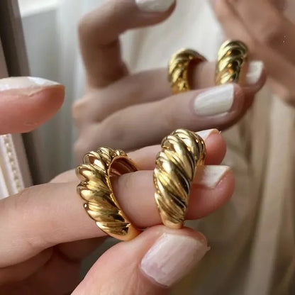 Croissant Ring