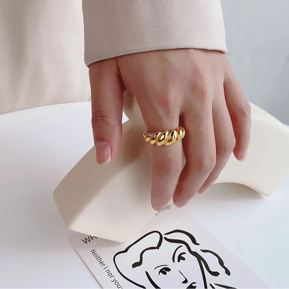 Croissant Ring