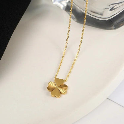 Textured Clover Necklace