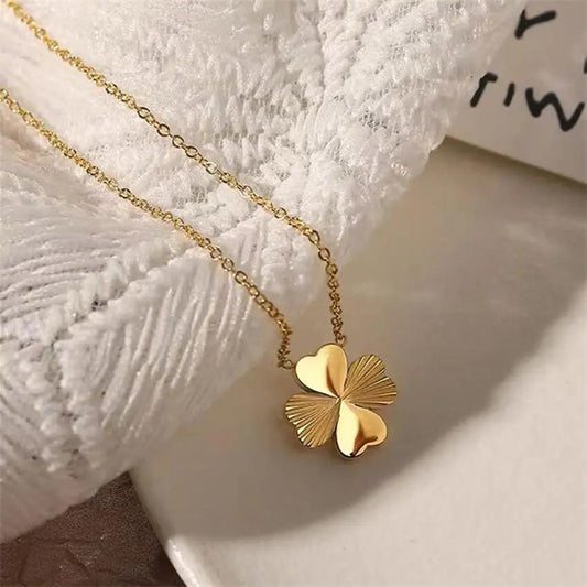 Textured Clover Necklace