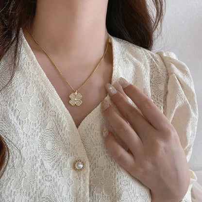 Floral Clover Necklace