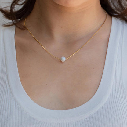 Dainty Pearl Necklace