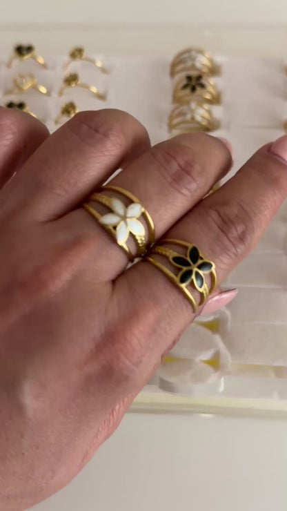 Fleur Band Ring