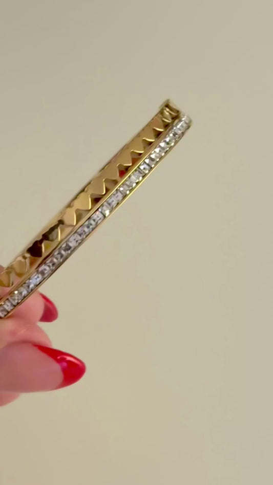 Golden Heartbeat Bangle