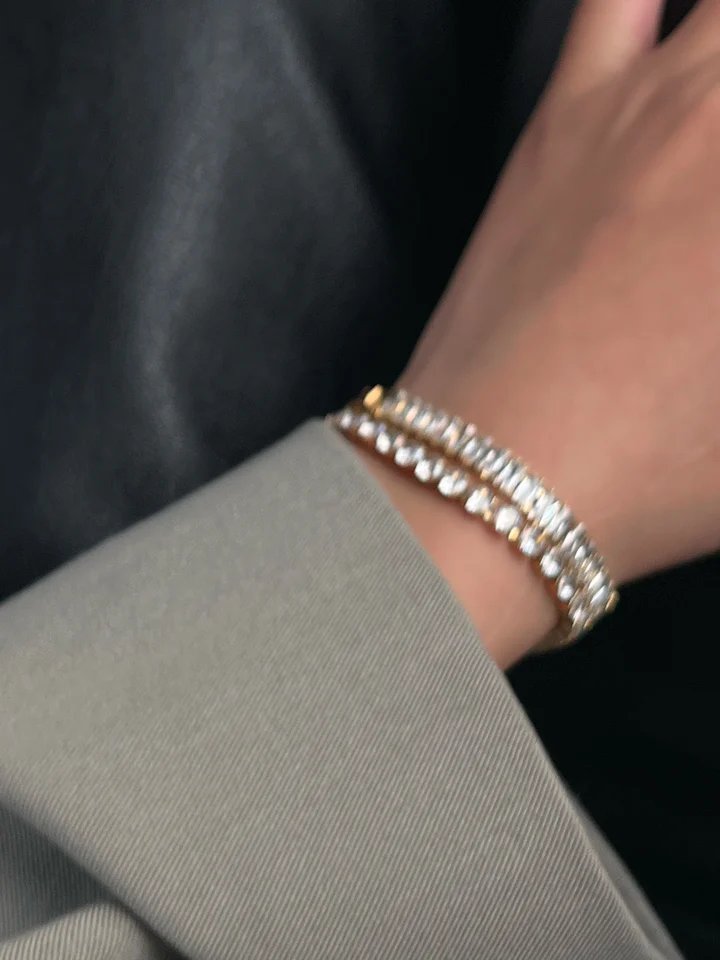 Tennis bracelet