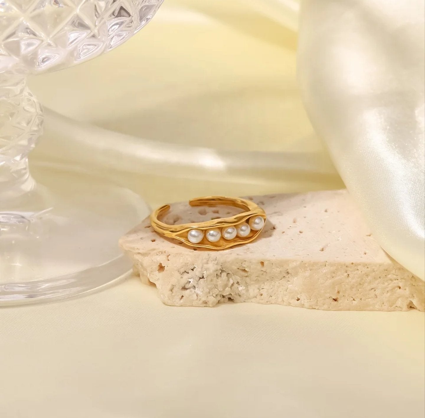 Josien Pea Pod Adjustable Ring