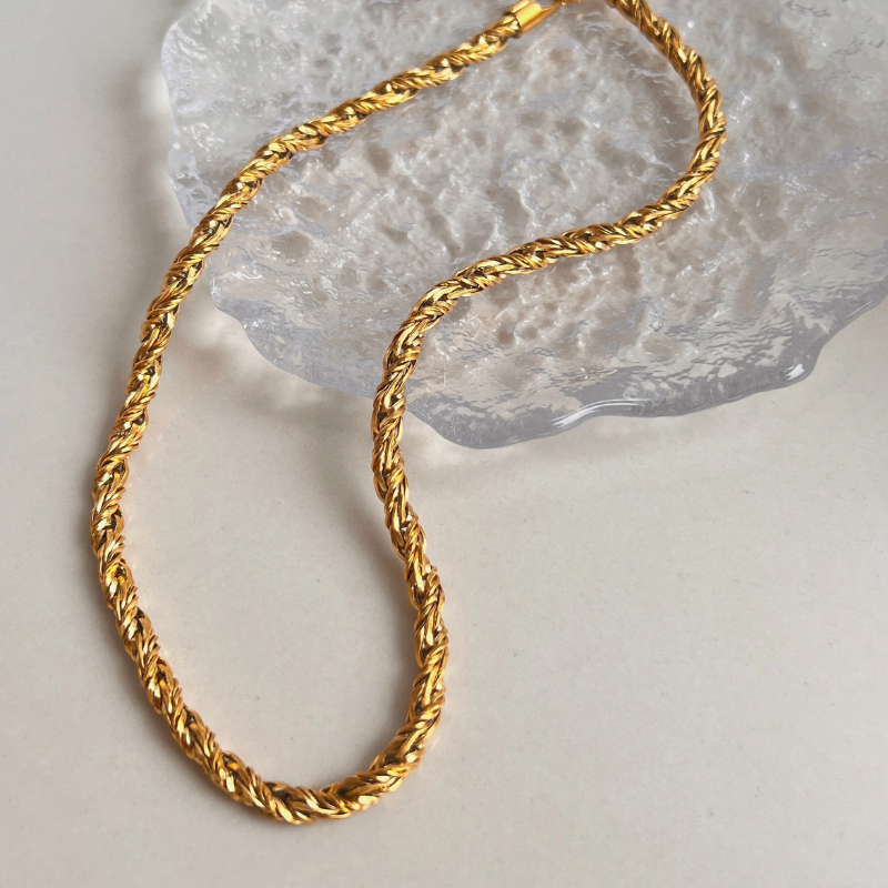 Haniya Rope Chain Necklace