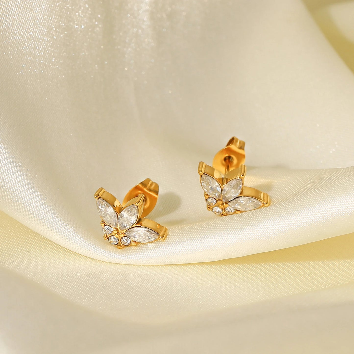 Mira Tiny Flower Studs